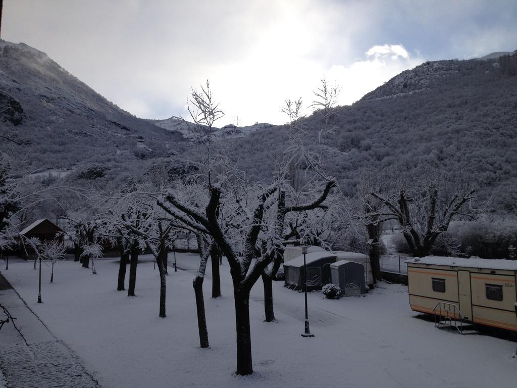 Camping Boneta バルエラ エクステリア 写真