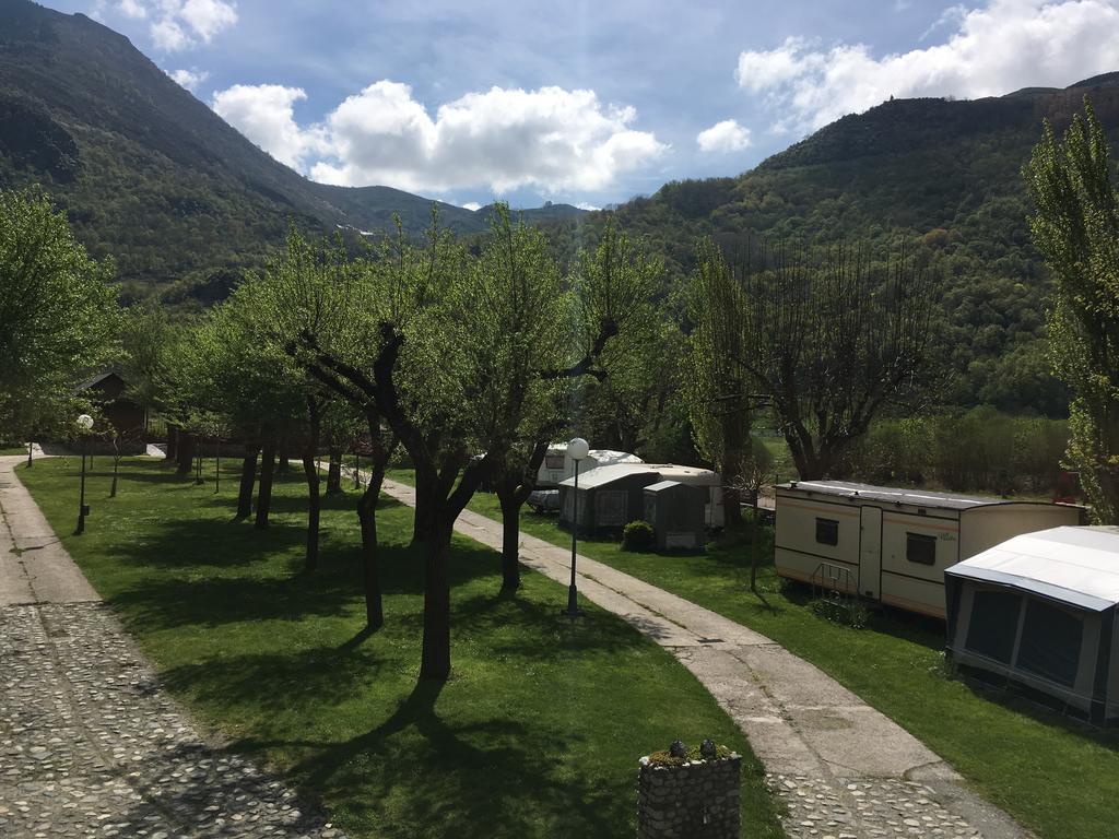 Camping Boneta バルエラ エクステリア 写真